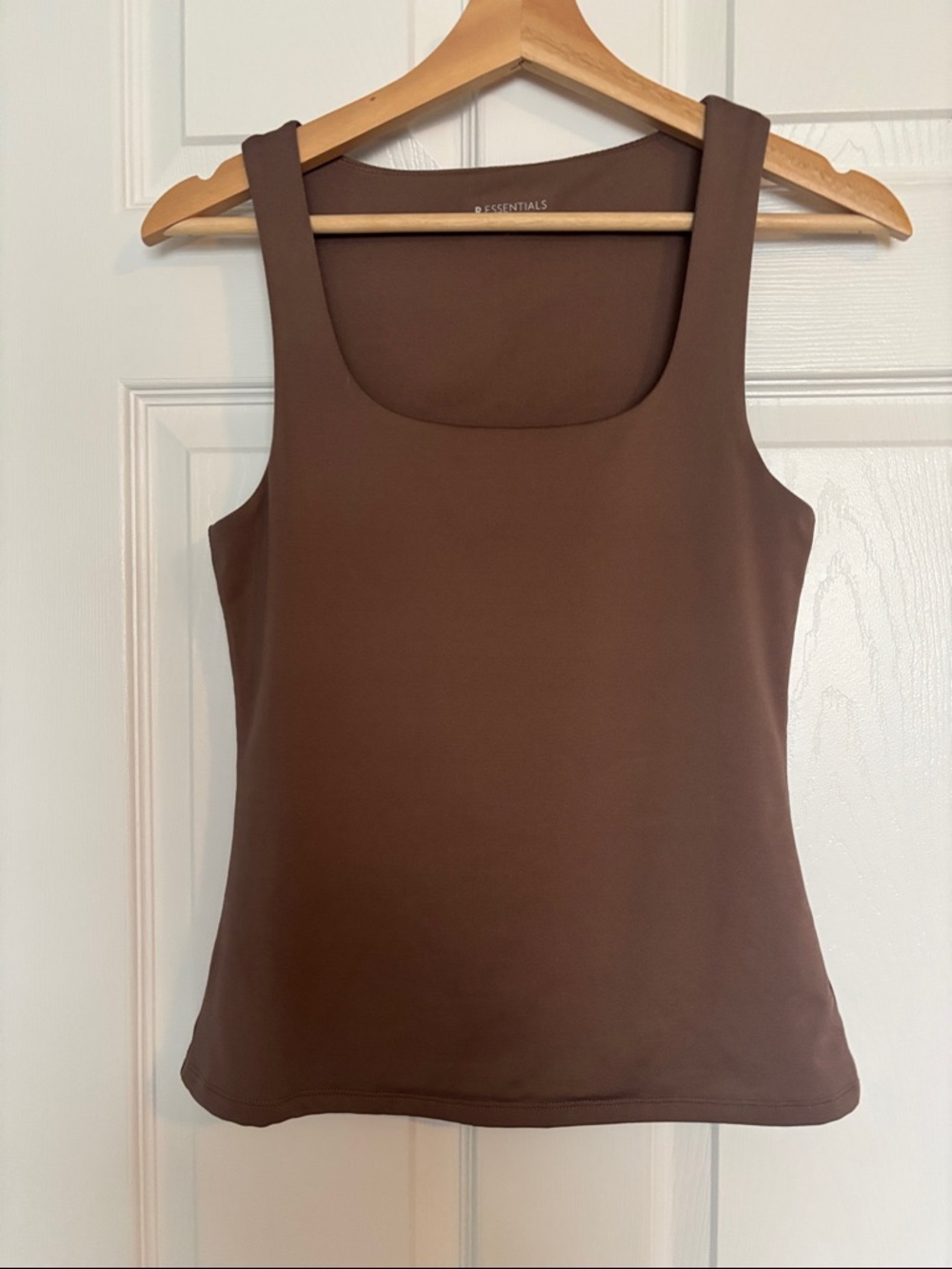 Reitmans R Essentials basic scoop neck tank top